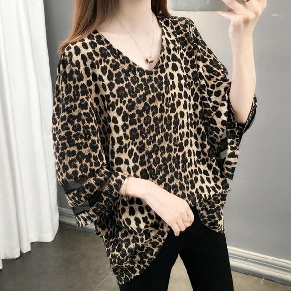 shirts korean office ladies 2021 elegant shirt blouse women fashion button up satin shirt vintage white long sleeve shirts 1
shirts korean office ladies 2021 elegant shirt blouse women fashion button up satin shirt vintage white long sleeve shirts 1