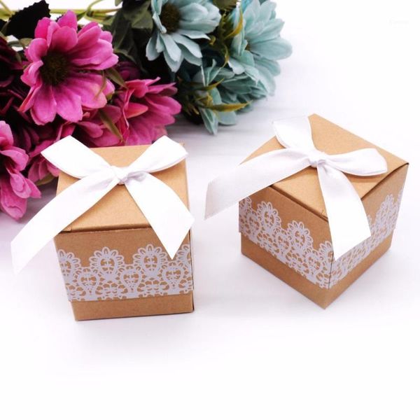 29 50pcs/lot wedding decoration sweet kraft paper candy box rustic white lace romantic vintage gift boxes with wedding1
29 50pcs/lot wedding decoration sweet kraft paper candy box rustic white lace romantic vintage gift boxes with wedding1