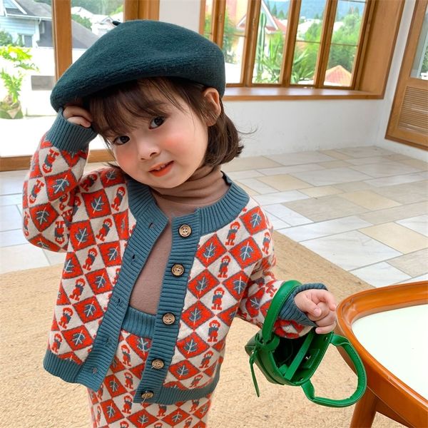 autumn winter fashion jacquard weave knitted clothes sets for girls long sleeve cardigan and overalls dress 2 pcs sets 201126, White
autumn winter fashion jacquard weave knitted clothes sets for girls long sleeve cardigan and overalls dress 2 pcs sets 201126, White