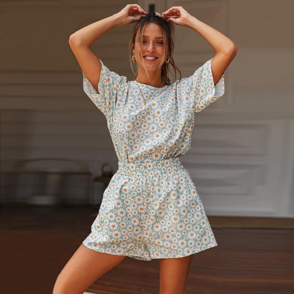 two piece set and pants matching short sets o neck floral print short sleeve t shirt loose shorts summer women outfits, Gray
two piece set and pants matching short sets o neck floral print short sleeve t shirt loose shorts summer women outfits, Gray