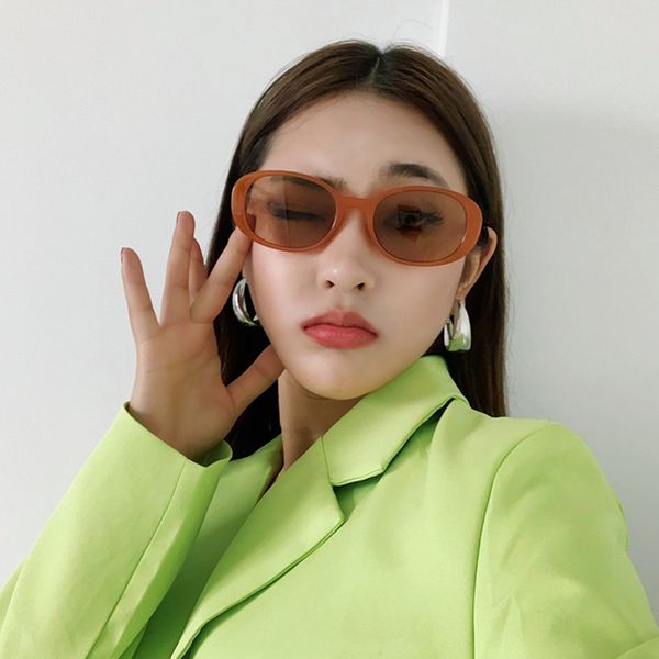 ins wind square, women's korean version, red, hip hop, tiktok, sunglasses, shaking glasses, round face, White;black
ins wind square, women's korean version, red, hip hop, tiktok, sunglasses, shaking glasses, round face, White;black