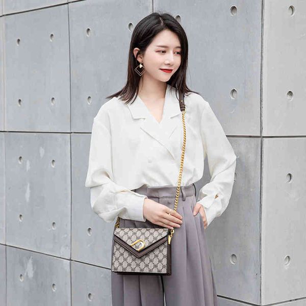 2022 latest handbag factory store on women's spring and summer small square messenger versatile shoulder kahl
2022 latest handbag factory store on women's spring and summer small square messenger versatile shoulder kahl