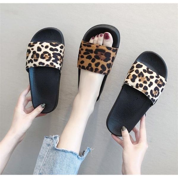 summer new style outside wearing women's leopard print slippers soft bottom slippery flat bottom joker women's slippers y200423, Black
summer new style outside wearing women's leopard print slippers soft bottom slippery flat bottom joker women's slippers y200423, Black
