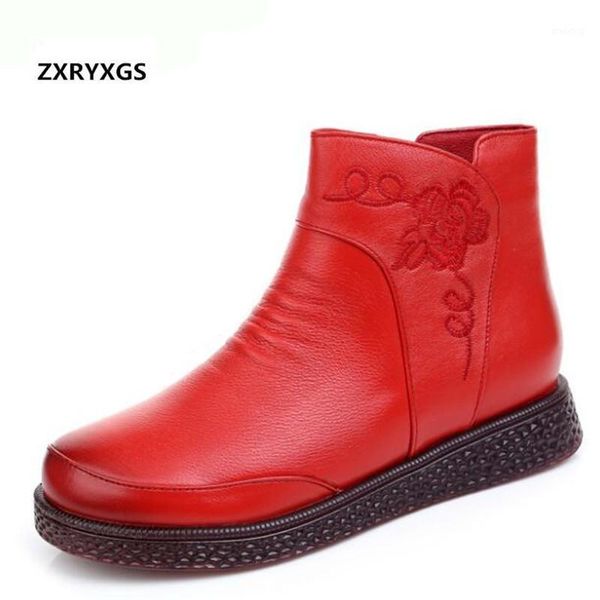 boots 2021 autumn fashion women embroidered genuine leather shoes flat tide plus plush warm winter large size1, Black
boots 2021 autumn fashion women embroidered genuine leather shoes flat tide plus plush warm winter large size1, Black