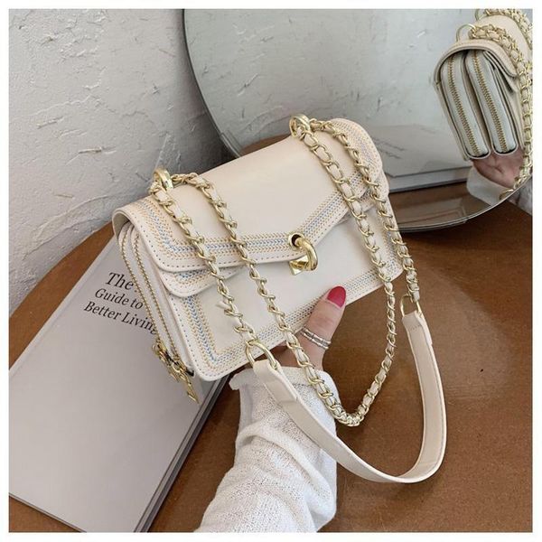 2020 solid color pu leather shoulder bag women's luxury quality simple messenger bag women fashion double zipper shoulder
2020 solid color pu leather shoulder bag women's luxury quality simple messenger bag women fashion double zipper shoulder