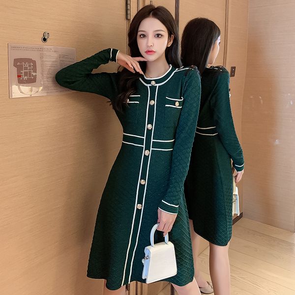 2020 autumn winter new o-neck and long sleeve knitted dress women slim waist button fashion bright shinny outfit lj201114, Black;gray
2020 autumn winter new o-neck and long sleeve knitted dress women slim waist button fashion bright shinny outfit lj201114, Black;gray