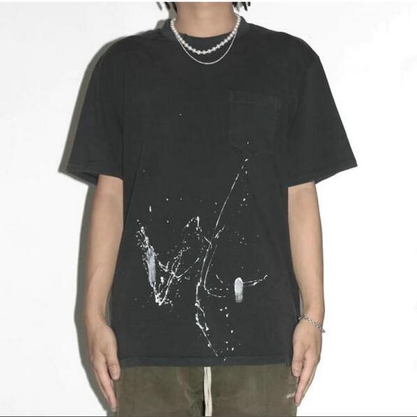 20ss new men women hand painted ink graffiti print t shirt high street hip hop skateboard pocket t-shirt summer breathable short sleeves tee, White;black
20ss new men women hand painted ink graffiti print t shirt high street hip hop skateboard pocket t-shirt summer breathable short sleeves tee, White;black