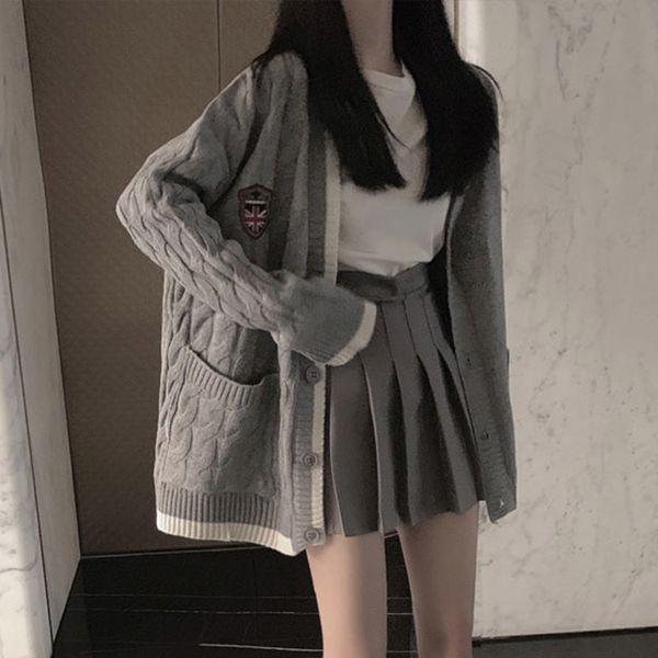 women's new 2020 cardigan female casual sweater v-neck long sleeve fall winter outwear coat personality fashionable loose, Tan;black
women's new 2020 cardigan female casual sweater v-neck long sleeve fall winter outwear coat personality fashionable loose, Tan;black