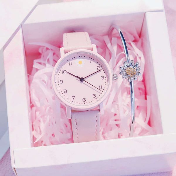 net red watch women simple temperament minority middle school students small fresh waterproof korean fashion trend ins style, Slivery;brown
net red watch women simple temperament minority middle school students small fresh waterproof korean fashion trend ins style, Slivery;brown