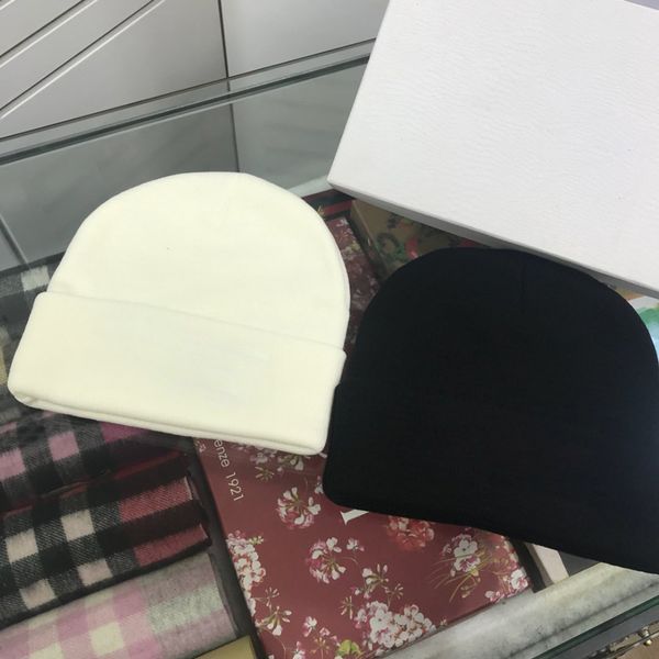 designer hats mens and womens winter spring sports hat designer beanies casual knitted hip hop hats bonnet fashion skull caps couples hats, Blue;gray
designer hats mens and womens winter spring sports hat designer beanies casual knitted hip hop hats bonnet fashion skull caps couples hats, Blue;gray