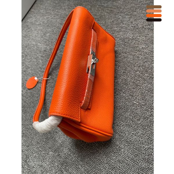 new autumn and winter litchi pattern head kelly leather women's fashion shoulder bag
new autumn and winter litchi pattern head kelly leather women's fashion shoulder bag