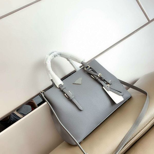 women's designer's handbag shoulder bags boston bags crosbody bags fashion style large capacity medium size pd20100403
women's designer's handbag shoulder bags boston bags crosbody bags fashion style large capacity medium size pd20100403