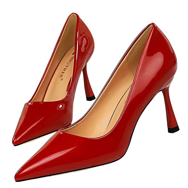 shallow mouth pointed toe stiletto high heels women pumps plus size fashion simple high heels glossy patent leathermultifunction, Black
shallow mouth pointed toe stiletto high heels women pumps plus size fashion simple high heels glossy patent leathermultifunction, Black