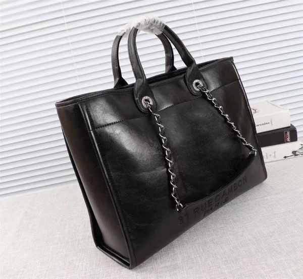 2018 ladies shopping bag, designer shoulder shopping bag, ladies casual hand shopping bag size: 43 * 30 * 13cm
2018 ladies shopping bag, designer shoulder shopping bag, ladies casual hand shopping bag size: 43 * 30 * 13cm