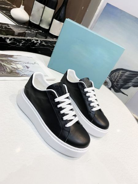 2020 lace up leisure letter love small white shoes net red same leather thick sole leisure sports shoes, Black
2020 lace up leisure letter love small white shoes net red same leather thick sole leisure sports shoes, Black