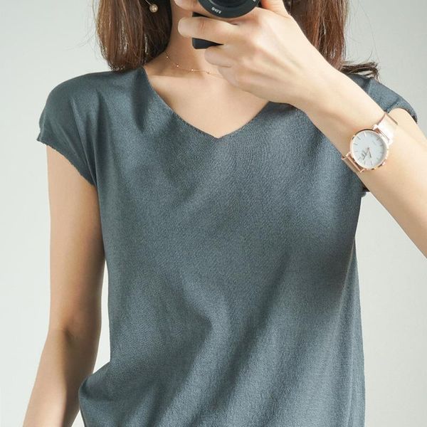 2021 new summer linen ice silk short knit short sleeved women loose v neck base solid color vest pullover, White;black
2021 new summer linen ice silk short knit short sleeved women loose v neck base solid color vest pullover, White;black