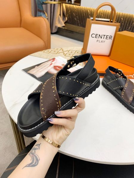 2022 summer beach slippers sandals for women platform slides full of patterns cross two belts lazy shoes casual fashion flat trend 35-42, Black
2022 summer beach slippers sandals for women platform slides full of patterns cross two belts lazy shoes casual fashion flat trend 35-42, Black