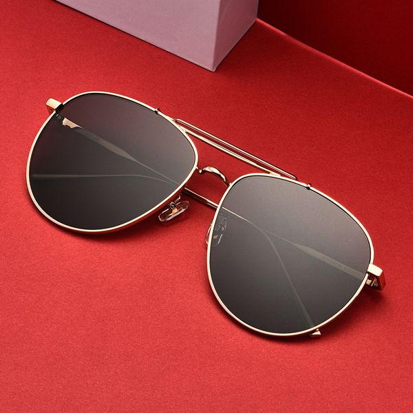 2021 new fashion gentle brand design classic alloy pilot uv400 protective sunglasses for men women vintage driving sun glasses, White;black
2021 new fashion gentle brand design classic alloy pilot uv400 protective sunglasses for men women vintage driving sun glasses, White;black
