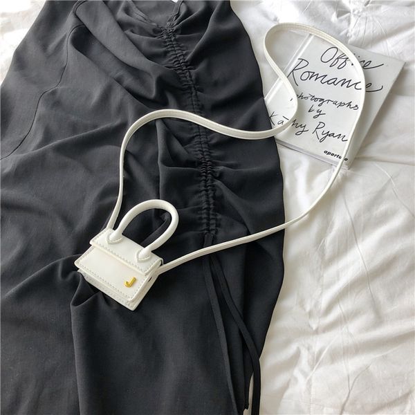 2019 новой мода корейской версии mini женщин летние один небольшого креста квадрата плеча над небольшим квадратным мешком ins чистого красно
2019 новой мода корейской версии mini женщин летние один небольшого креста квадрата плеча над небольшим квадратным мешком ins чистого красно