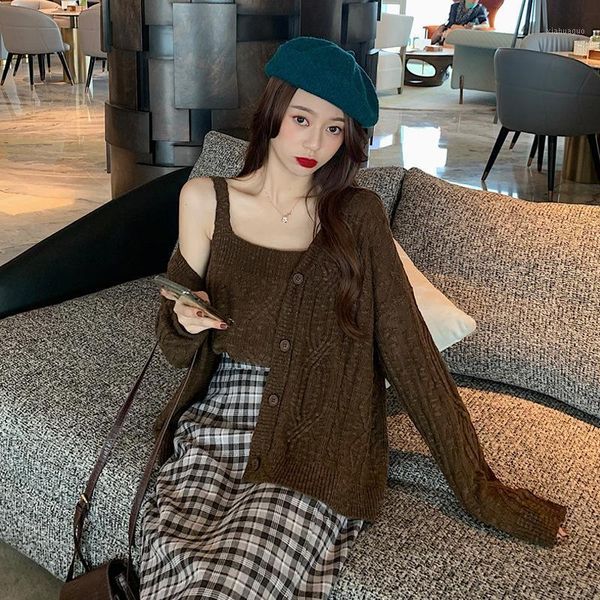 2020 new autumn suit women's sweater cardigan jacket knitted sling + split skirt temperament three piece set1, Gray
2020 new autumn suit women's sweater cardigan jacket knitted sling + split skirt temperament three piece set1, Gray