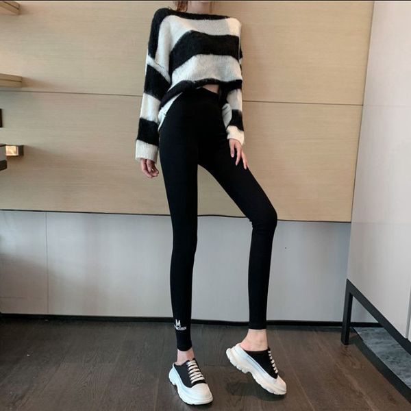 spring autumn new style letter elastic tight pants, leggings, high waist and hip raising pants, Black
spring autumn new style letter elastic tight pants, leggings, high waist and hip raising pants, Black