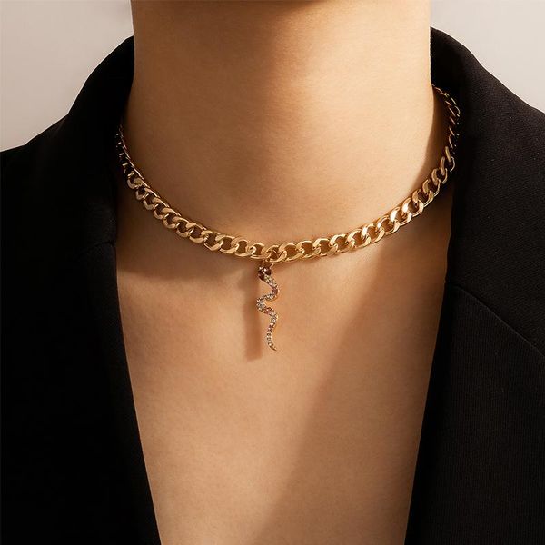chokers gothic rhinestone snake pendant necklace for women gold color geometric metal alloy sweater chain party jewelry 16514, Golden;silver
chokers gothic rhinestone snake pendant necklace for women gold color geometric metal alloy sweater chain party jewelry 16514, Golden;silver