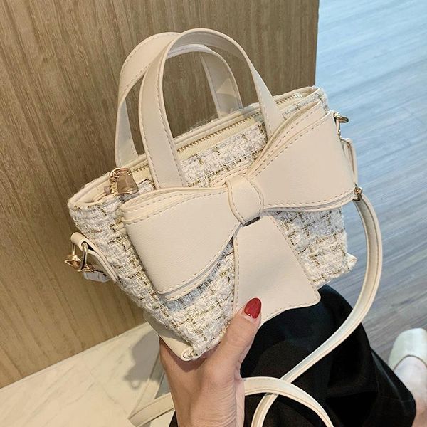 симпатичный лук tote bucket bag 2020 мода нового качества кожи pu женщин конструктор сумка малого плеча сумка для путешествий
симпатичный лук tote bucket bag 2020 мода нового качества кожи pu женщин конструктор сумка малого плеча сумка для путешествий