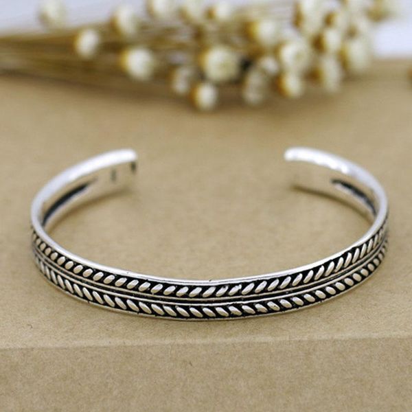 charm bracelets selling retro silver color adjustable cuff bangles vintage decorative leaves feather open bracelet bangle gift for women men, Golden;silver
charm bracelets selling retro silver color adjustable cuff bangles vintage decorative leaves feather open bracelet bangle gift for women men, Golden;silver