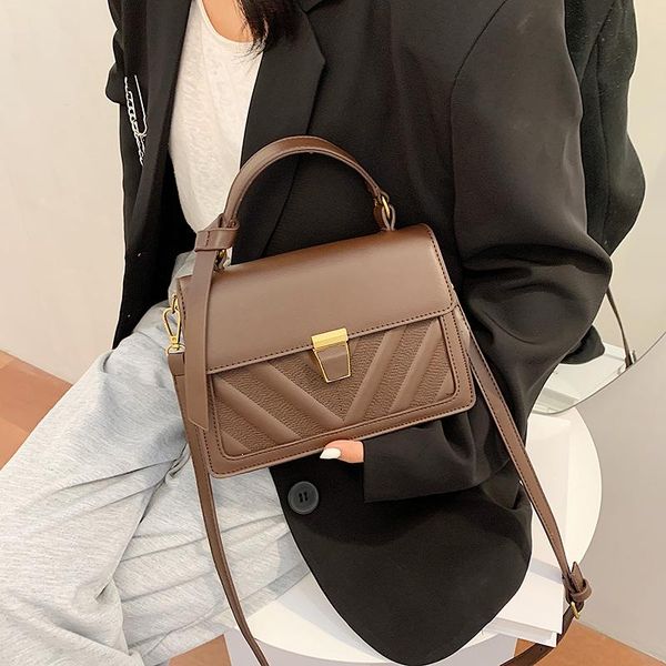 mode marke design damen messenger handtasche leder handtasche mode neue messenger zipper kette schulter luxus taschen designer
mode marke design damen messenger handtasche leder handtasche mode neue messenger zipper kette schulter luxus taschen designer