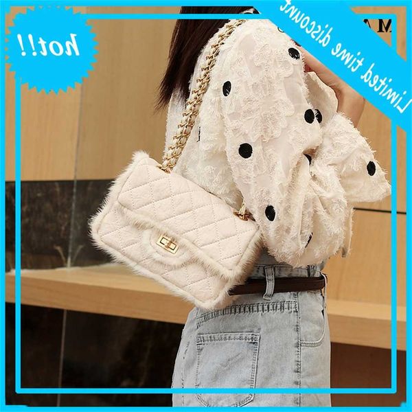 maidudu leather goods women's 2019 new fashion slung small fragrance lingge chain bag mink hair autumn and winter
maidudu leather goods women's 2019 new fashion slung small fragrance lingge chain bag mink hair autumn and winter
