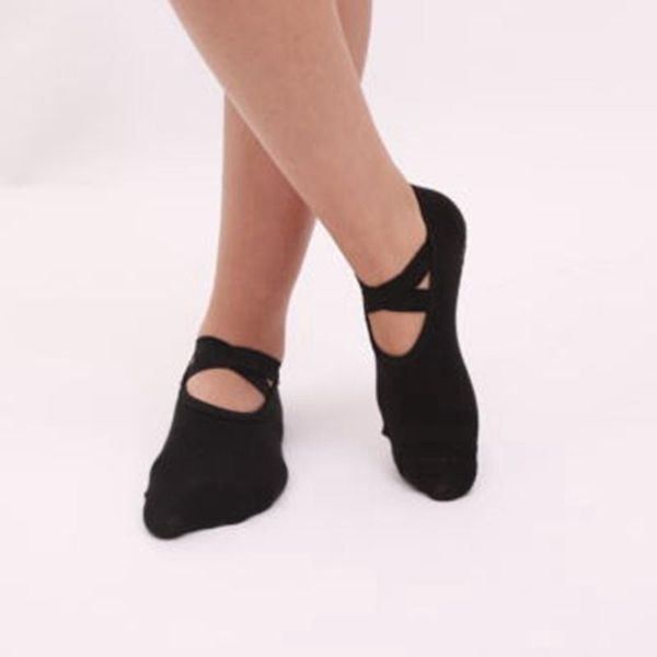 2021 women cotton feet back cross bandage socks barre socks non slip skid pilates ballet sock slippers, Black;white
2021 women cotton feet back cross bandage socks barre socks non slip skid pilates ballet sock slippers, Black;white