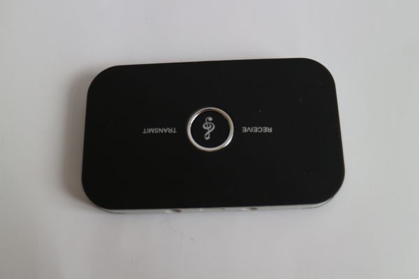 2 in 1 bluetooth audio transmitter receiver wireless a2dp adapter portable music player aux 3.5mm
2 in 1 bluetooth audio transmitter receiver wireless a2dp adapter portable music player aux 3.5mm