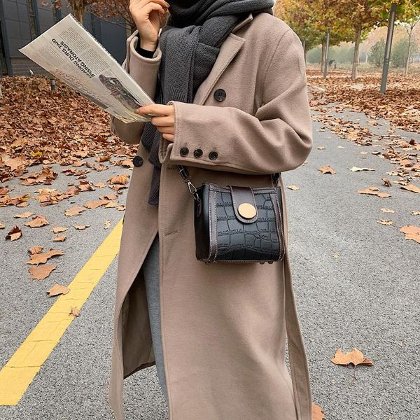 shoulder bags hit colour messenger bag women handbags totes fashion casual pu leather crossbody clutch
shoulder bags hit colour messenger bag women handbags totes fashion casual pu leather crossbody clutch