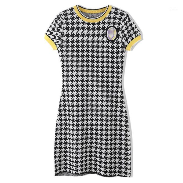 casual dresses 2021 summer runway dress elegant women houndstooth bodycon o-neck knitting cotton sweater short sleeve lady1, Black;gray
casual dresses 2021 summer runway dress elegant women houndstooth bodycon o-neck knitting cotton sweater short sleeve lady1, Black;gray