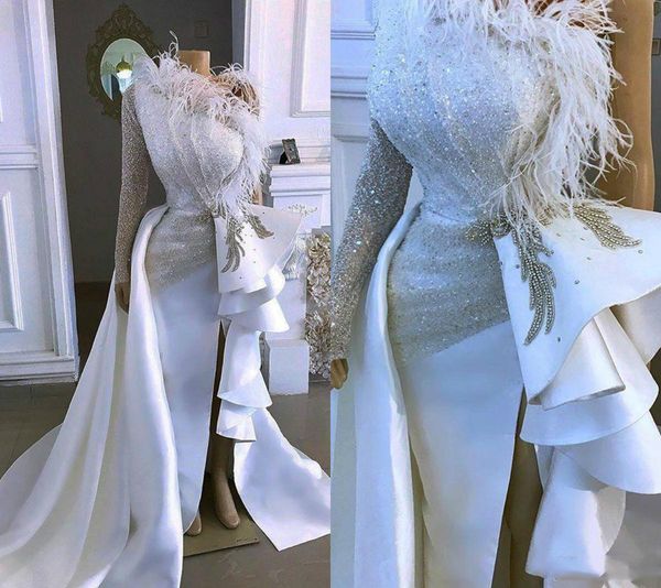 2021 white split side prom dresses with feather one shoulder mermaid plus size evening gowns crystal beaded long sleeve party dress, Black
2021 white split side prom dresses with feather one shoulder mermaid plus size evening gowns crystal beaded long sleeve party dress, Black