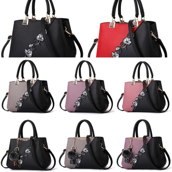 mpslb 2020 straddle hand hand new fashion women's big handbag korean color contrast hair ball one shoulder slant span bag
mpslb 2020 straddle hand hand new fashion women's big handbag korean color contrast hair ball one shoulder slant span bag