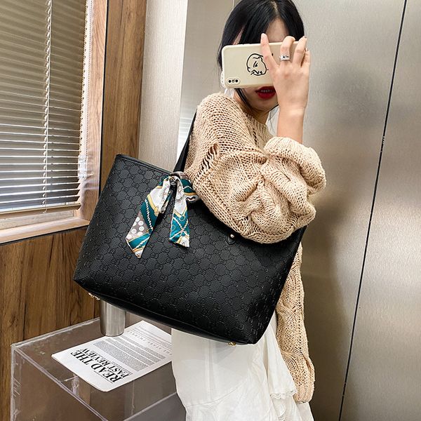 women's handbags wholesale crossbody shoulder messenger square designer luxurys bags large capacity versatile silk decoration tote bag
women's handbags wholesale crossbody shoulder messenger square designer luxurys bags large capacity versatile silk decoration tote bag