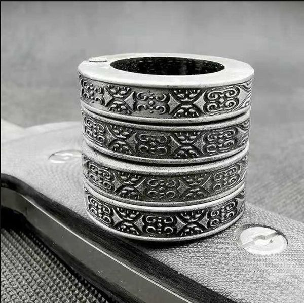 alloy finger tiger four finger self-defense weapon portable hand clasp fist finger martial arts self-defense combat training equipment han99
alloy finger tiger four finger self-defense weapon portable hand clasp fist finger martial arts self-defense combat training equipment han99