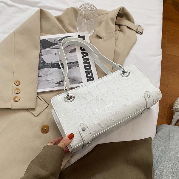 high-quality brand designer stone-print women's bag 2021 new trendy women's one-shoulder bag with a small square
high-quality brand designer stone-print women's bag 2021 new trendy women's one-shoulder bag with a small square