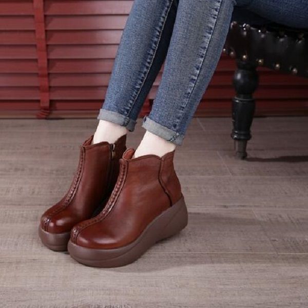 discount boot for women spring fall boots genuine leather black brown fashion girl outdoor shoes size 35-40 
discount boot for women spring fall boots genuine leather black brown fashion girl outdoor shoes size 35-40