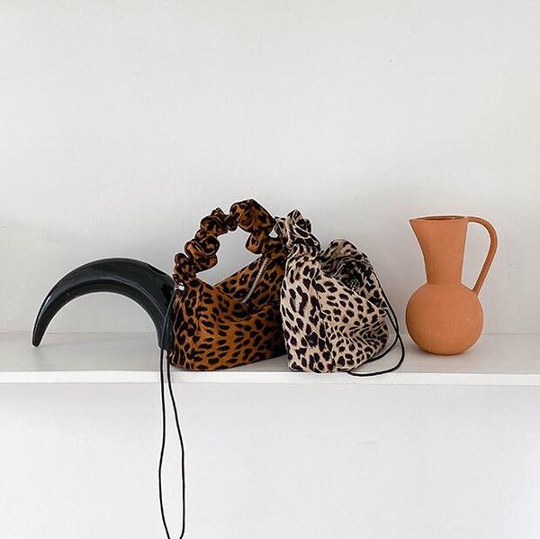 2020 women handbags purse small totes lady shoulder bags leopard girl underarm bags senior fashion
2020 women handbags purse small totes lady shoulder bags leopard girl underarm bags senior fashion