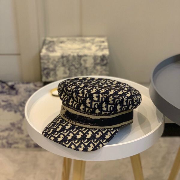 2021 chic дизайнер beanie высокое качество женщины шапочки шляпа горячая высокая элегантная мода роскошная леди дизайнер beanie
2021 chic дизайнер beanie высокое качество женщины шапочки шляпа горячая высокая элегантная мода роскошная леди дизайнер beanie