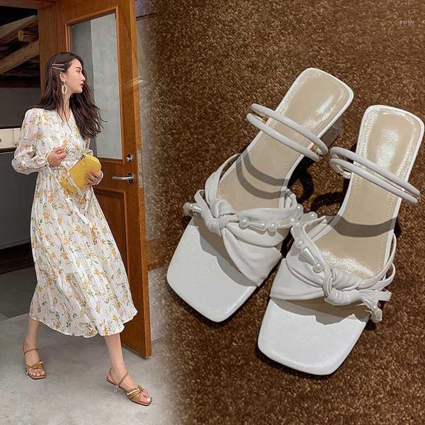 slippers sandals female 2021 summer retro pearl edging fashion wild leather thick heels two wear and z9371, Black
slippers sandals female 2021 summer retro pearl edging fashion wild leather thick heels two wear and z9371, Black