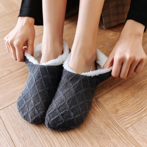 winter plush home slippers women warm house slippers furry solid fur comfort cotton shoes indoor sock home floor slippers 2022, Black
winter plush home slippers women warm house slippers furry solid fur comfort cotton shoes indoor sock home floor slippers 2022, Black