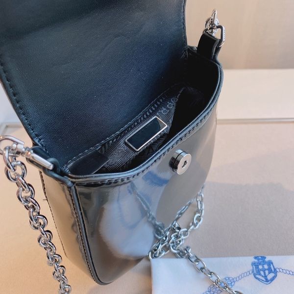 2021 superior suppliers p bag chain glossy handbag bags womens designer wallet ladies leather retro fashion
2021 superior suppliers p bag chain glossy handbag bags womens designer wallet ladies leather retro fashion