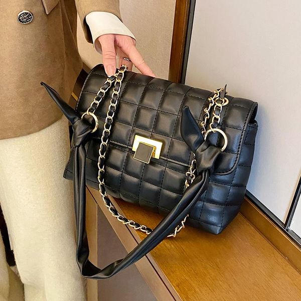 shoulder bags niche design chain crossbody handbags fashion high-end western square bag underarm dual-use width: 24cm
shoulder bags niche design chain crossbody handbags fashion high-end western square bag underarm dual-use width: 24cm
