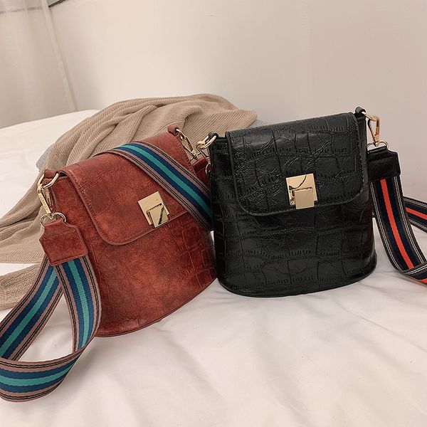 горячие 2020 классический малый scrub лоскут с canvas strap женщины pu кожаные сумки lady сумка для женских bolsas qq137
горячие 2020 классический малый scrub лоскут с canvas strap женщины pu кожаные сумки lady сумка для женских bolsas qq137