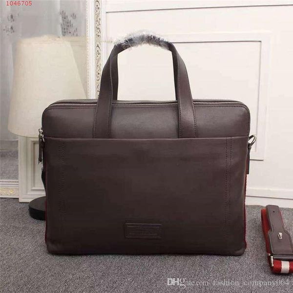men bag lapbag one-shoulder messenger fashion business bag double storage capacity business classic style black briefcase
men bag lapbag one-shoulder messenger fashion business bag double storage capacity business classic style black briefcase