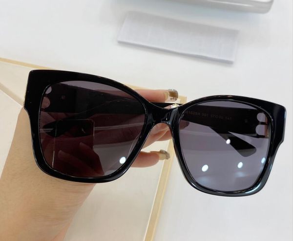 latest selling sunglasses 0102 men de quality mens sunglasses fashion gafas sol uv400 sun popular glasses women lens, White;black
latest selling sunglasses 0102 men de quality mens sunglasses fashion gafas sol uv400 sun popular glasses women lens, White;black