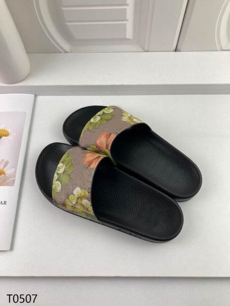 with box mens womens fashion slippers luxury slides summer flat slipper trendy leather rubber sandal mens beach slide eur 35-48, Black
with box mens womens fashion slippers luxury slides summer flat slipper trendy leather rubber sandal mens beach slide eur 35-48, Black